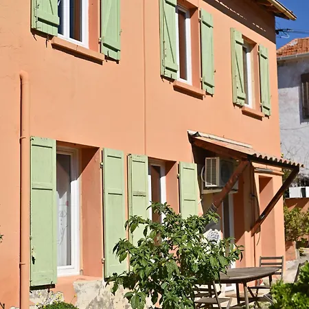 Légèreté Aux Mûriers * Le Lavandou